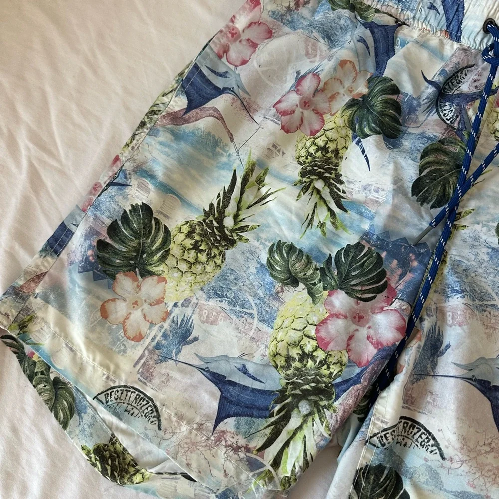 Men's Tropical Pineapple Print Swim Trunks - Light Blue L size